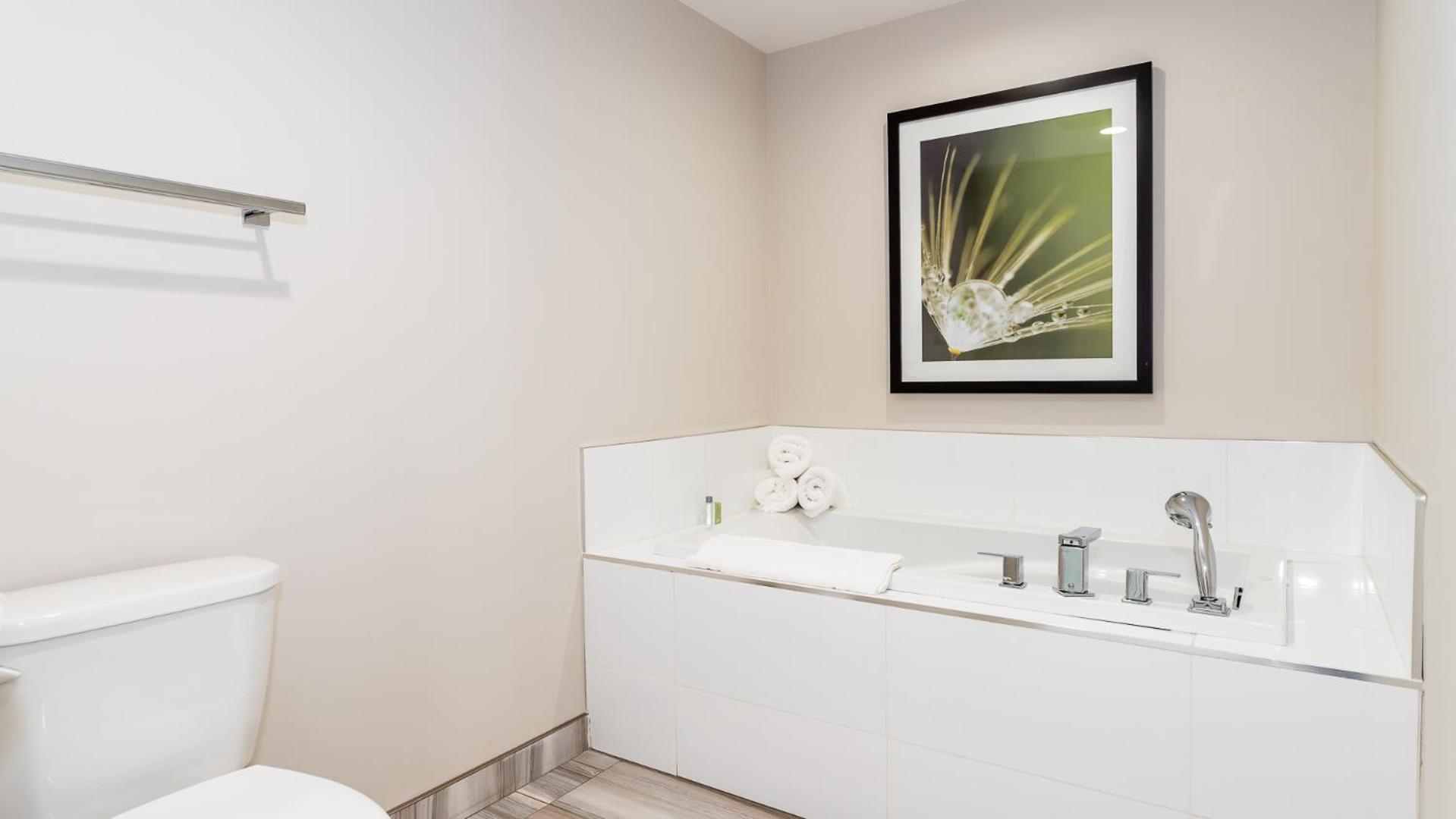 Hotel Shediac Bagian luar foto