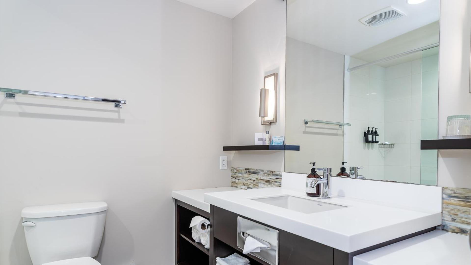 Hotel Shediac Bagian luar foto
