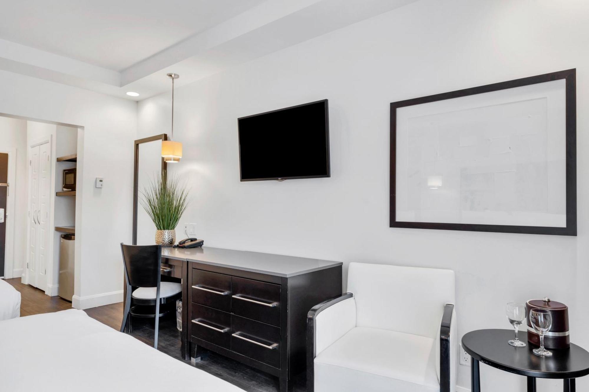 Hotel Shediac Bagian luar foto